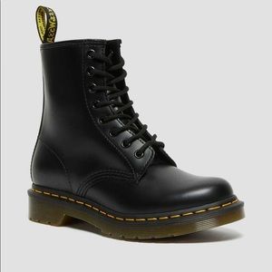 Dr. Martens 1460 Smooth Leather Boot